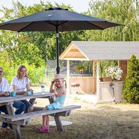 Comfortable Bungalow With A Covered Terrace, For 6 People, Miedzyzdroje Exterior foto